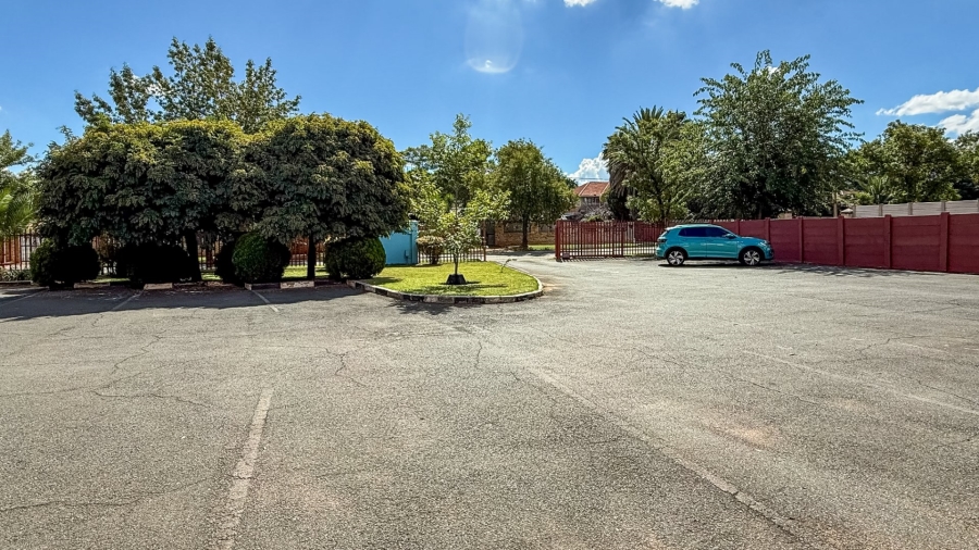 Commercial Property for Sale in Adamayview North West